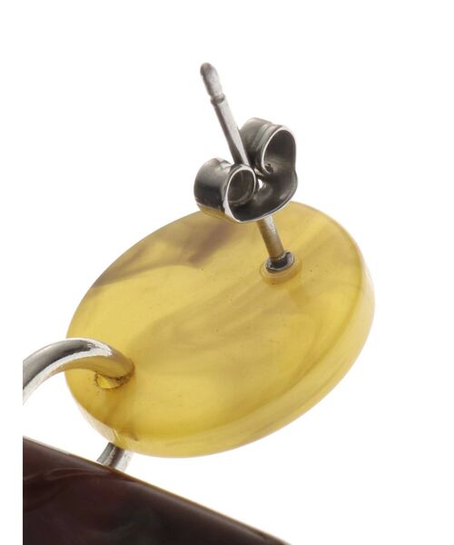 MURUA（ムルーア）の「バイカラーウェーブマーブルピアス（ピアス（両耳用）・レディース・カーキ/マスタード・FREE）」の5枚目の写真