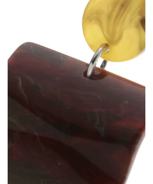 MURUA（ムルーア）の「バイカラーウェーブマーブルピアス（ピアス（両耳用）・レディース・カーキ/マスタード・FREE）」の4枚目の写真