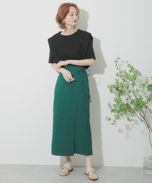 【新品】23区　リネンライクラップ風スカート　ネイビー　日本製　38 オンワード 洗える】レザーライクプリーツ スカート（SKWOCW0306