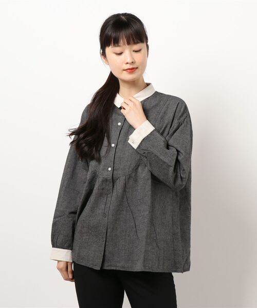 Samansa Mos2（サマンサ モスモス）の「クレリック前開きブラウス（シャツ/ブラウス・レディース・チャコール/オフホワイト/ブルー・ﾌﾘ-）」の2枚目の写真