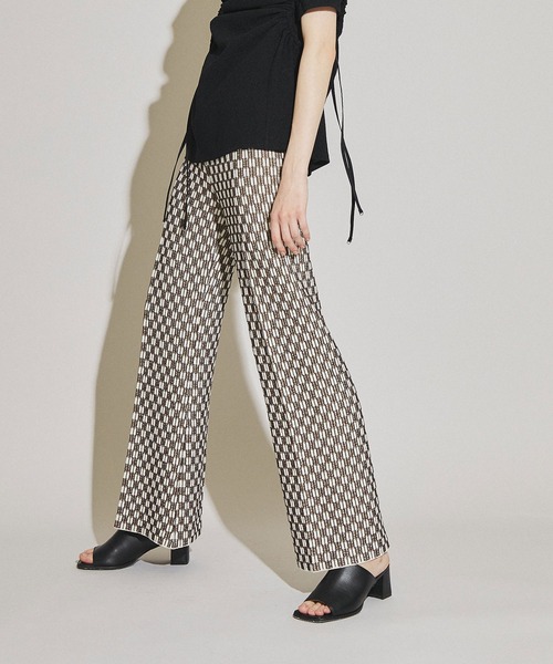 UNITED TOKYO（ユナイテッドトウキョウ）の「グラフィティジャガードパンツ（その他パンツ・レディース・ブラウン/ブラック・2/1）」の4枚目の写真