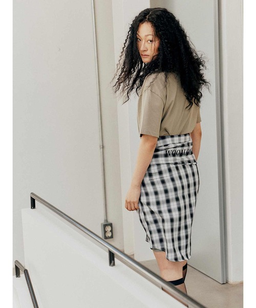 WOOALONG(ウアロン)の「『WOOALONG/ウアロン』Signature embroidery short sleeved T-shirt/ブランドロゴデザイン 半袖Tシャツ(Tシャツ/カットソー・メンズ・ホワイト/ネイビー/カーキ/ブラック・M/S/L)」の19枚目の写真