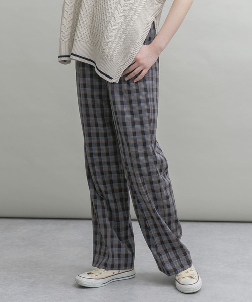 UR Lab.（アーバンリサーチラボ）の「『34サイズ/低身長向けも展開』チェックワイドパンツ（その他パンツ・レディース・ネイビー/イエロー/ベージュ・38/34/36）」の2枚目の写真
