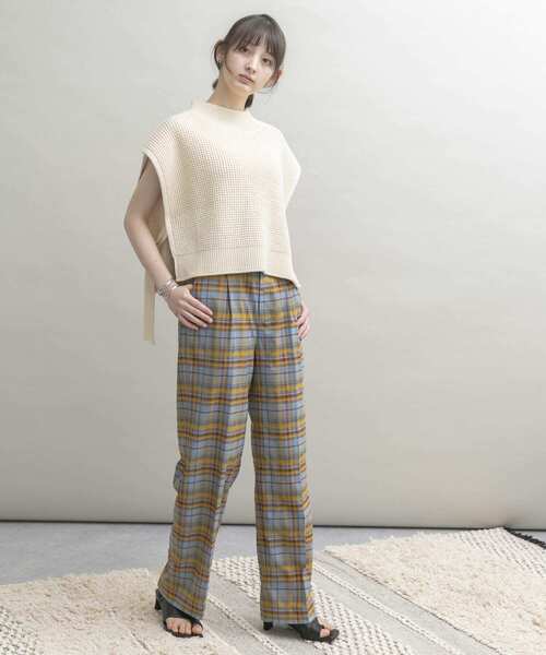 UR Lab.（アーバンリサーチラボ）の「『34サイズ/低身長向けも展開』チェックワイドパンツ（その他パンツ・レディース・ネイビー/イエロー/ベージュ・38/34/36）」の10枚目の写真