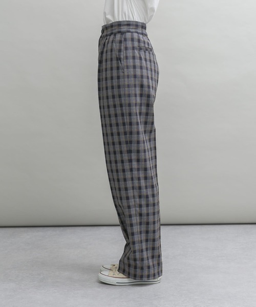 UR Lab.（アーバンリサーチラボ）の「『34サイズ/低身長向けも展開』チェックワイドパンツ（その他パンツ・レディース・ネイビー/イエロー/ベージュ・38/34/36）」の4枚目の写真