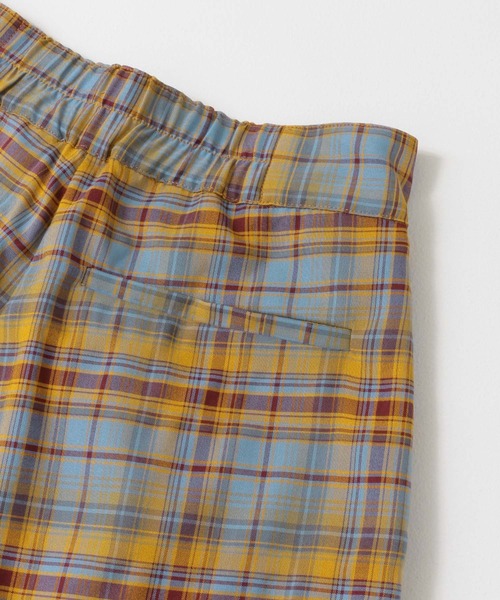 UR Lab.（アーバンリサーチラボ）の「『34サイズ/低身長向けも展開』チェックワイドパンツ（その他パンツ・レディース・ネイビー/イエロー/ベージュ・38/34/36）」の18枚目の写真