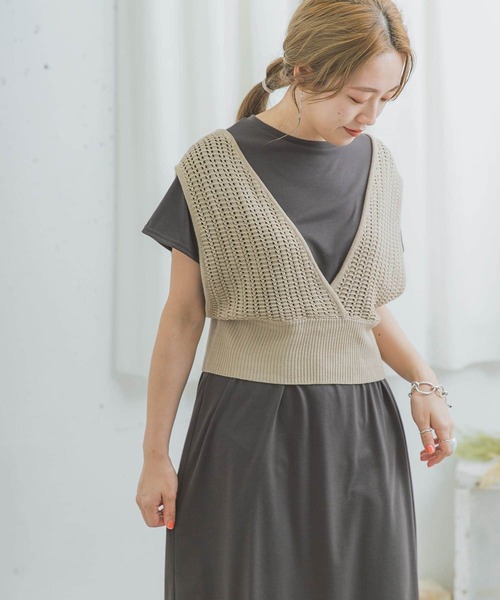 ITEMS URBANRESEARCH（アイテムズ アーバンリサーチ）の「ビスチェセットカットワンピース（ワンピース・レディース・チャコールグレー/ブラウン/ベージュ・FREE）」の11枚目の写真