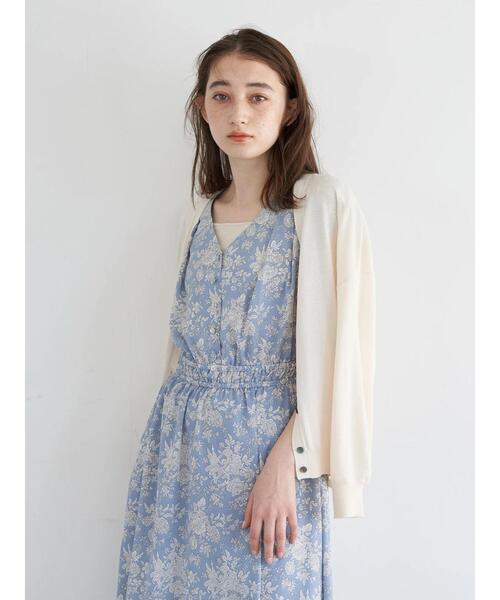 YECCA VECCA（イェッカヴェッカ）の「Vネックカーディガン＊（カーディガン/ボレロ・レディース・ブラック/ベージュ/グリーン/アイボリー・FREE）」の14枚目の写真