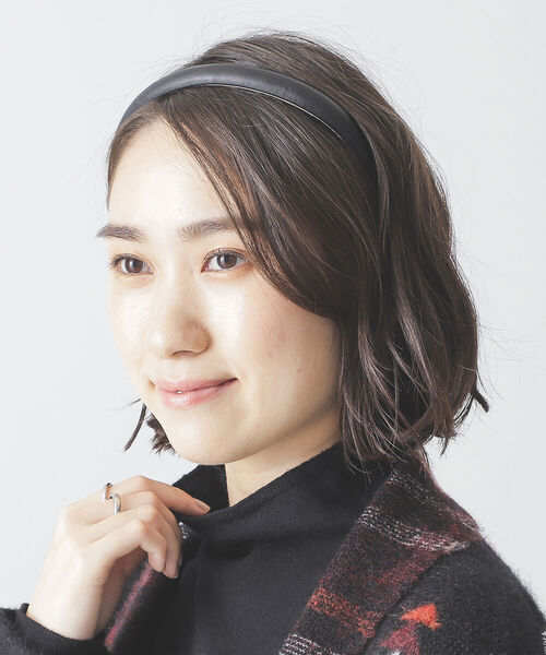 BEAMS LIGHTS（ビームスライツ）の「BEAMS LIGHTS / スリム レザー カチューシャ（カチューシャ・レディース・ブラック/オフホワイト/ブラウン系その他3・ONE SIZE）」の3枚目の写真