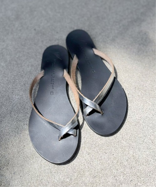 Spick & Span（スピックアンドスパン）の「【NICOLAS LAINAS】クロスストラップサンダル（サンダル・レディース・ベージュ/ブラック・38/39/36/37）」の2枚目の写真