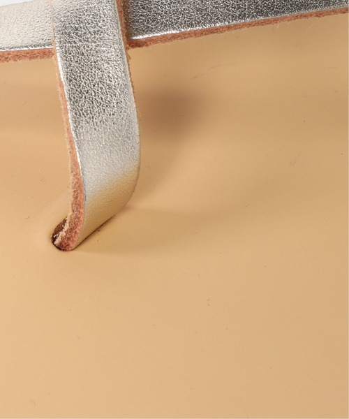 Spick & Span（スピックアンドスパン）の「【NICOLAS LAINAS】クロスストラップサンダル（サンダル・レディース・ベージュ/ブラック・38/39/36/37）」の4枚目の写真