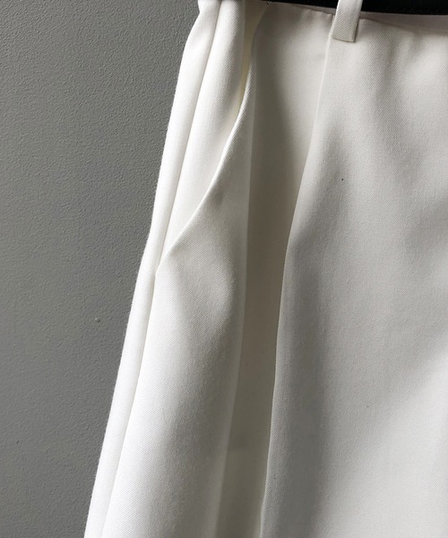 Ulysses（ユリシス）の「タックハーフパンツ（その他パンツ・レディース・キャメル/ブラック/ホワイト・M/L）」の17枚目の写真