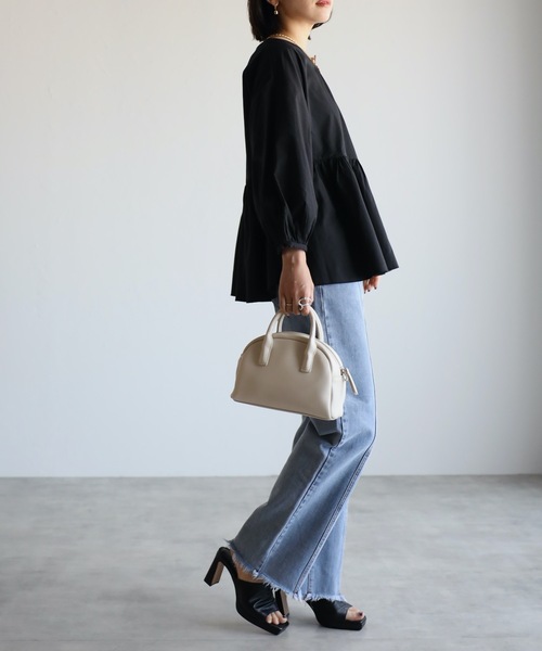 ap retro（アプレトロ）の「２WAYボリューム袖ペプラムブラウス（シャツ/ブラウス・レディース・ホワイト/ブラック/ベージュ/ライトブルー/ネイビー・FREE）」の17枚目の写真