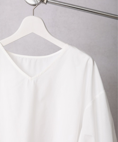 ap retro（アプレトロ）の「２WAYボリューム袖ペプラムブラウス（シャツ/ブラウス・レディース・ホワイト/ブラック/ベージュ/ライトブルー/ネイビー・FREE）」の14枚目の写真