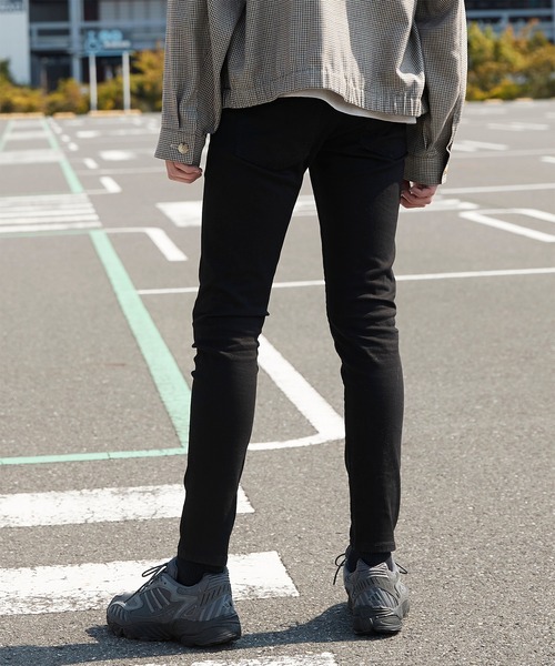 LIDNM(リドム)の「ISKO HI-STRETCH SKINNY(デニムパンツ・メンズ・ブラック・31inch/29inch/27inch)」の6枚目の写真
