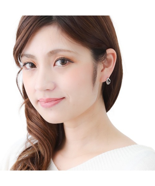Karlas(カルラス)の「フープピアス レディース 日本製 ニッケルフリー お肌に優しい 金属アレルギー対応 安心 ダブルオープンハート(ピアス(両耳用)・レディース・シルバー/ゴールド/ピンクゴールド・フリー)」の7枚目の写真