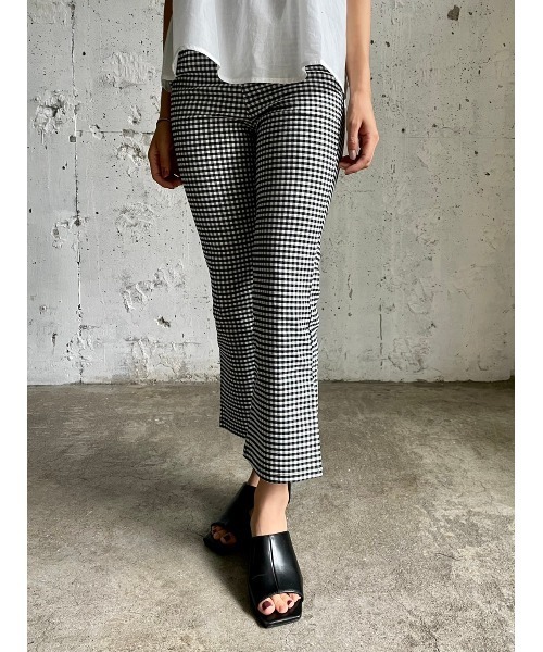 DAIS-Y（デイジー）の「低身長さん向けストレッチスリットフレアパンツ（その他パンツ・レディース・チェック/ブラック/ホワイト・FREE）」の5枚目の写真