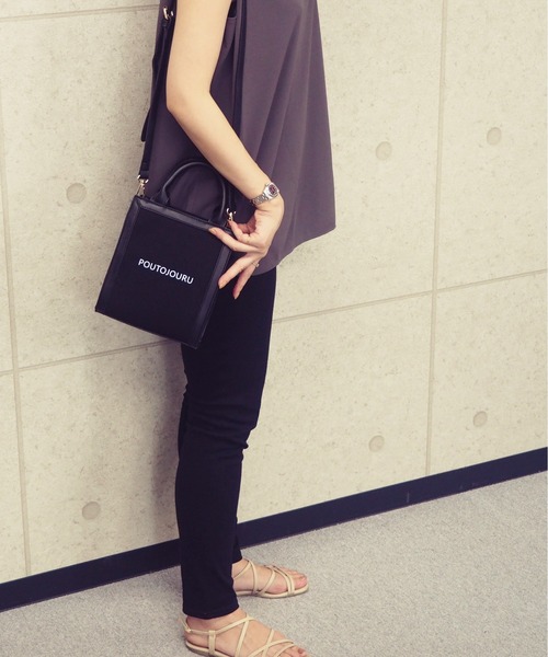 POUTOJOURU（ポートジュール）の「【ポートジュール】　スクエアミニトートバッグ　２WAYショルダー（トートバッグ・レディース・アイボリー/ブラック/キャメル・FREE）」の6枚目の写真