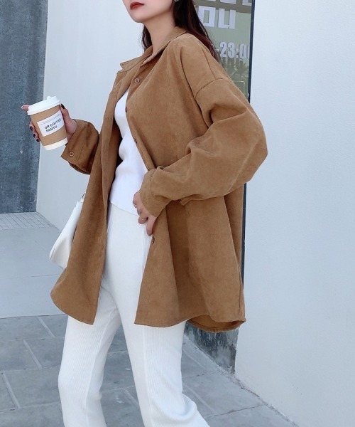 ABITOKYO（アビトーキョー）の「コーデュロイオーバーシャツ（シャツ/ブラウス・レディース・ベージュ/グレー/ブルー/モカ/ボルドー/カーキ/キャメル・FREE）」の3枚目の写真