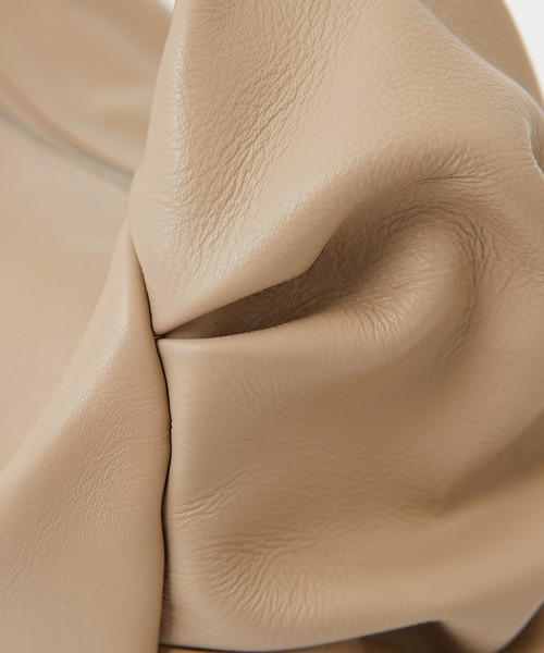 GALLARDAGALANTE（ガリャルダガランテ）の「2WAYラウンドギャザーバッグ（ショルダーバッグ・レディース・ブラック/ベージュ・FREE）」の13枚目の写真