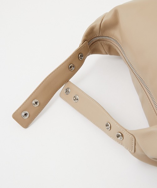 GALLARDAGALANTE（ガリャルダガランテ）の「2WAYラウンドギャザーバッグ（ショルダーバッグ・レディース・ブラック/ベージュ・FREE）」の15枚目の写真