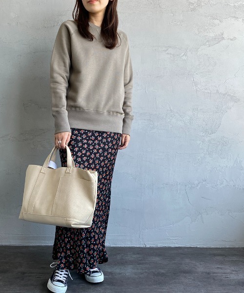 MICA&DEAL（マイカ＆ディール）の「[MICA&DEAL/マイカアンドディール] コットン裏毛 ラグランスウェットプルオーバー（スウェット・レディース・ブラック/オフホワイト/グレー系その他・40/38/36）」の4枚目の写真