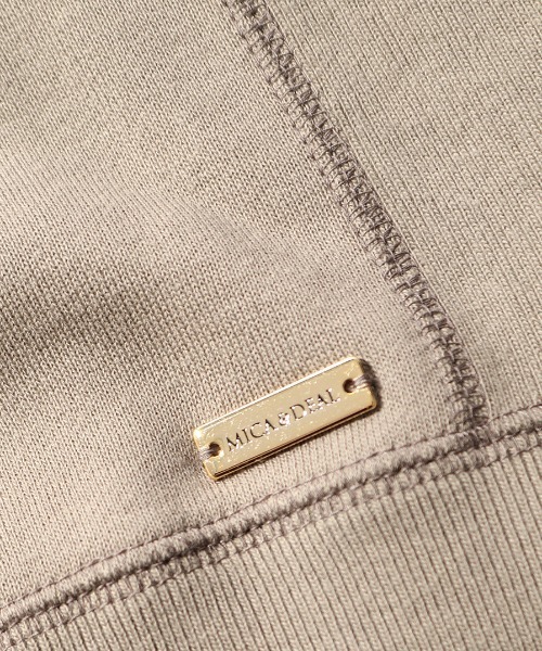 MICA&DEAL（マイカ＆ディール）の「[MICA&DEAL/マイカアンドディール] コットン裏毛 ラグランスウェットプルオーバー（スウェット・レディース・ブラック/オフホワイト/グレー系その他・40/38/36）」の13枚目の写真