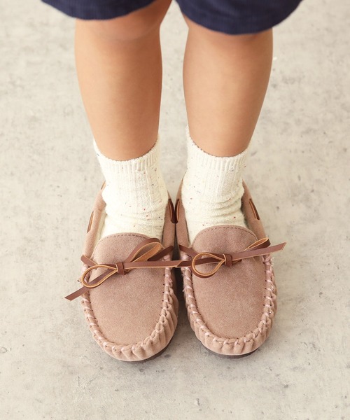 mooimooi（モーイモーイ）の「ベビー&キッズ モカシン（モカシン/デッキシューズ・キッズ・ブラック/ブラウン/キャメル/スモークピンク/グレイッシュベージュ/アイボリー/チャコールグレー・16.0cm/17.0cm/18.0cm/19.0cm/20.0cm/21.0cm）」の7枚目の写真