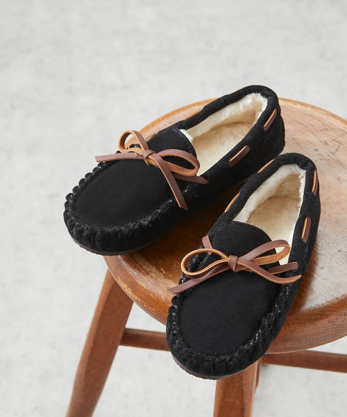 mooimooi（モーイモーイ）の「ベビー&キッズ モカシン（モカシン/デッキシューズ・キッズ・ブラック/ブラウン/キャメル/スモークピンク/グレイッシュベージュ/アイボリー/チャコールグレー・16.0cm/17.0cm/18.0cm/19.0cm/20.0cm/21.0cm）」の3枚目の写真