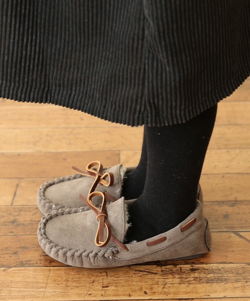 mooimooi（モーイモーイ）の「ベビー&キッズ モカシン（モカシン/デッキシューズ・キッズ・ブラック/ブラウン/キャメル/スモークピンク/グレイッシュベージュ/アイボリー/チャコールグレー・16.0cm/17.0cm/18.0cm/19.0cm/20.0cm/21.0cm）」の10枚目の写真