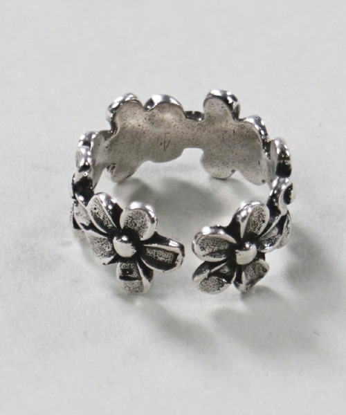 SPINNS（スピンズ）の「デイジーモチーフ メタルリング（リング・レディース・シルバー・13）」の4枚目の写真