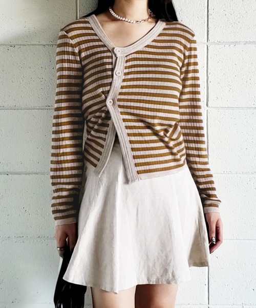 me+em select（ミームセレクト）の「【数量限定販売】釦スリットリブボーダートップス（カーディガン/ボレロ・レディース・ブラウン/ブラック/グレー/グリーン・FREE）」の11枚目の写真
