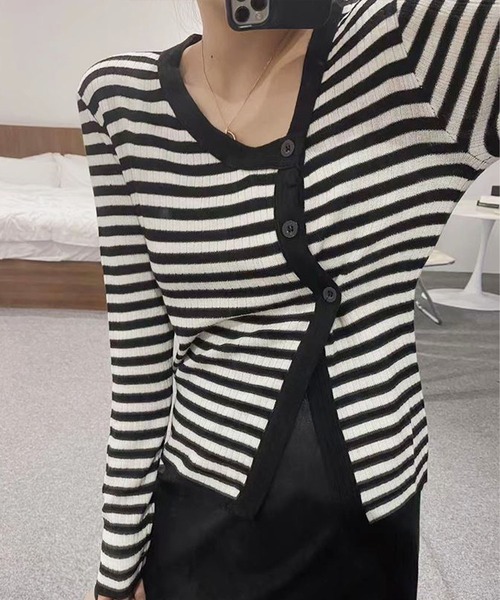 me+em select（ミームセレクト）の「【数量限定販売】釦スリットリブボーダートップス（カーディガン/ボレロ・レディース・ブラウン/ブラック/グレー/グリーン・FREE）」の6枚目の写真