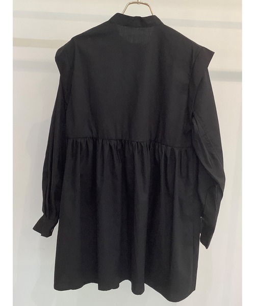 ulu（ウル）の「Stand collar tunic blouse（シャツ/ブラウス・レディース・ブラック/ベージュ・FREE）」の4枚目の写真