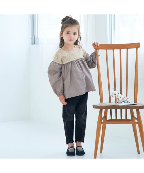 apres les cours(アプレレクール)の「裾フリンジデニムパンツ 9分丈_ストレッチ(デニムパンツ・キッズ・ブルー/ブラック・80/120/140/110/130/90/100)」の3枚目の写真