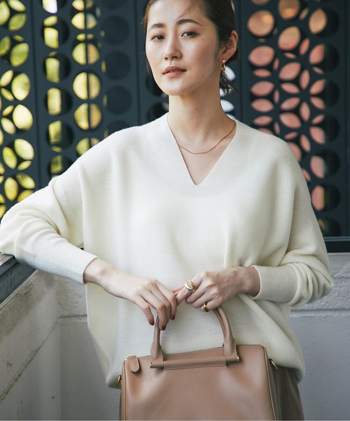 RIVE DROITE（リヴドロワ）の「毎シーズン人気の定番アイテム　ウール100バックボリュームニット（ニット/セーター・レディース・オフホワイト/ブラック/ピンク/ミント/バイオレット・FREE）」の21枚目の写真