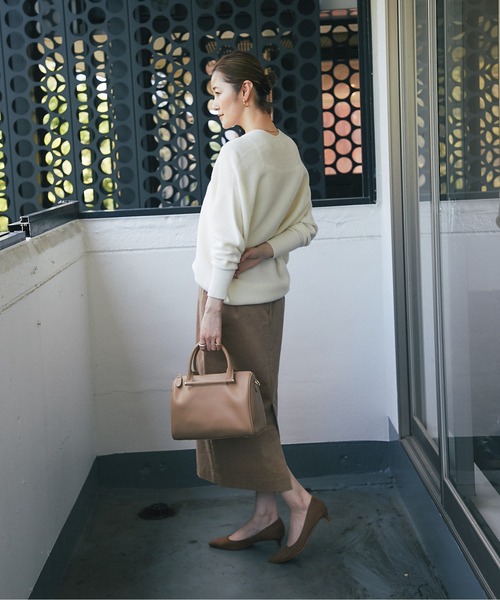 RIVE DROITE（リヴドロワ）の「毎シーズン人気の定番アイテム　ウール100バックボリュームニット（ニット/セーター・レディース・オフホワイト/ブラック/ピンク/ミント/バイオレット・FREE）」の12枚目の写真