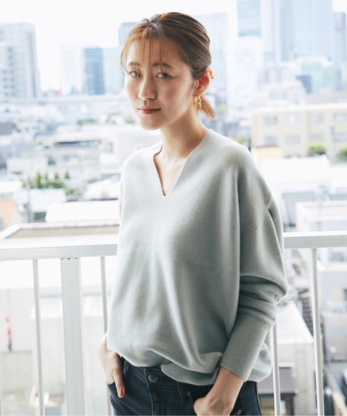 RIVE DROITE（リヴドロワ）の「毎シーズン人気の定番アイテム　ウール100バックボリュームニット（ニット/セーター・レディース・オフホワイト/ブラック/ピンク/ミント/バイオレット・FREE）」の13枚目の写真