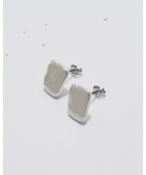 mille blanc(ミルブラン)の「【日本製】オールドメタルピアス(ピアス(両耳用)・レディース・シルバー/シルバー系その他/ゴールド/ゴールド系その他・FREE)」の2枚目の写真