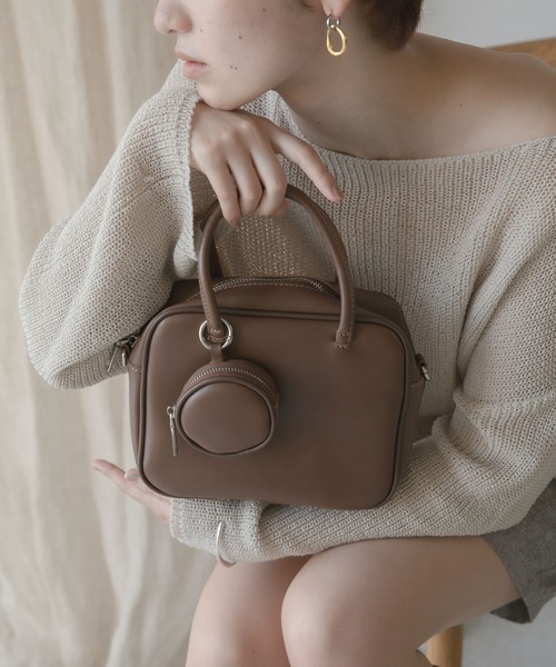 tukn.（トゥクン）の「ポーチ付き2wayスクエアショルダーバッグ（ショルダーバッグ・レディース・ブラック/ブラウン/キャメル/アイボリー・FREE）」の4枚目の写真