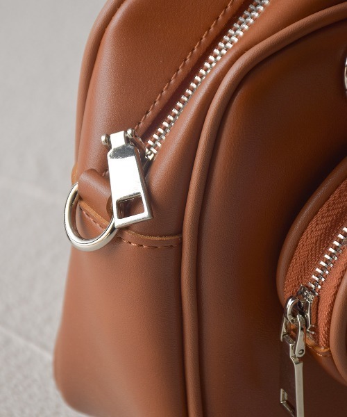 tukn.（トゥクン）の「ポーチ付き2wayスクエアショルダーバッグ（ショルダーバッグ・レディース・ブラック/ブラウン/キャメル/アイボリー・FREE）」の15枚目の写真