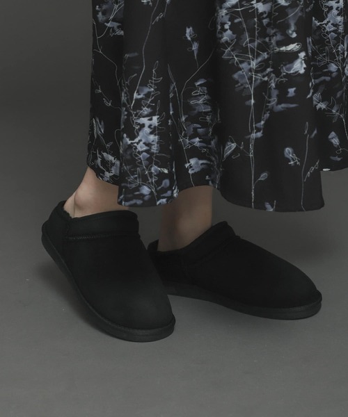 SENSE OF PLACE by URBAN RESEARCH(センスオブプレイスバイアーバンリサーチ)の「エコムートンサボシューズ(その他シューズ・レディース・ブラック/モカ・MEDIUM/LARGE/SMALL)」の2枚目の写真