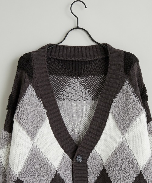 WONDER WONDER(ワンダーワンダー)の「アーガイル柄ボリュームカーディガン(カーディガン/ボレロ・メンズ・ブラック系その他/ベージュ系その他/ブラウン系その他/グリーン系その他・S/M/L)」の19枚目の写真