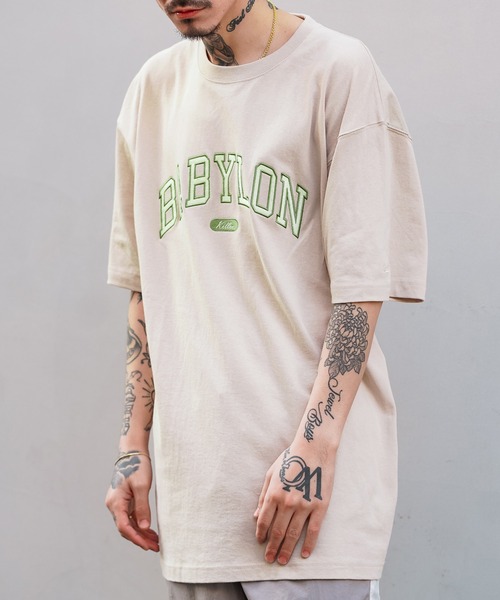 Subciety（サブサエティ）の「BABYLON COLLEGE TEE（Tシャツ/カットソー・メンズ・ホワイト/ブラック/カーキ・SMALL/MEDIUM/LARGE/X-LARGE/XX-LARGE）」の3枚目の写真