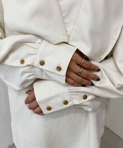 CAPRICIEUX LE'MAGE(カプリシューレマージュ)の「スクエアカラーシャツ(シャツ/ブラウス・レディース・グリーン/チャコールグレー/オフホワイト・FREE)」の13枚目の写真