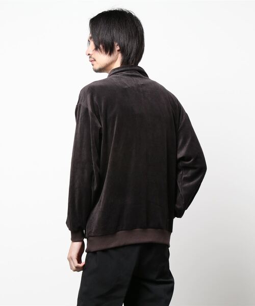 Lui's（ルイス）の「ベロアハーフZIPプルオーバー（スウェット・メンズ・ブラック/ブラウン/グリーン・FREE）」の4枚目の写真