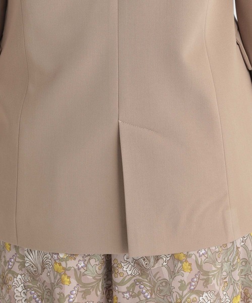 Andemiu（アンデミュウ）の「キンボタンジャケット265956（テーラードジャケット・レディース・ベージュ/ネイビー・FREE）」の4枚目の写真