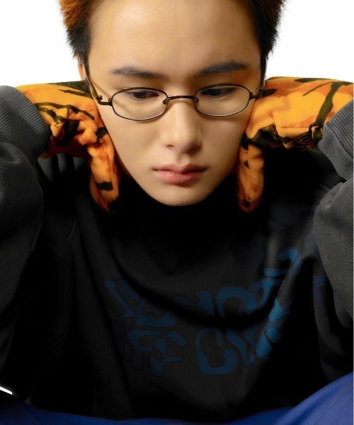 SUNDAYOFFCLUB（サンデイオフクラブ）の「【SUNDAY OFF CLUB/サンデーオフクラブ】3D Spiritual Girl Artwork Heavy Weight Fleece Raglan Sweatshirt アートワーク ラグラン スリーブ スウェット シャツ（スウェット・メンズ・ブラック/オートミール・M/L）」の4枚目の写真