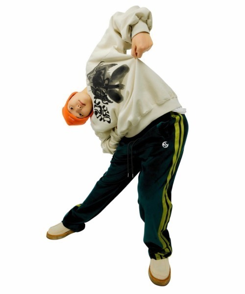 SUNDAYOFFCLUB（サンデイオフクラブ）の「【SUNDAY OFF CLUB/サンデーオフクラブ】3D Spiritual Girl Artwork Heavy Weight Fleece Raglan Sweatshirt アートワーク ラグラン スリーブ スウェット シャツ（スウェット・メンズ・ブラック/オートミール・M/L）」の13枚目の写真