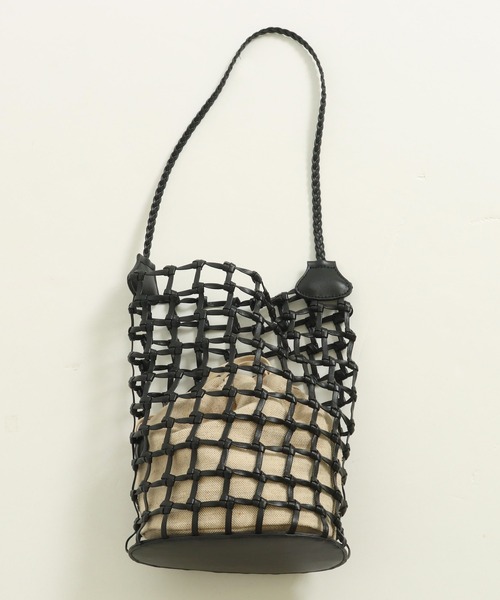 AULI（アウリィ）の「巾着付メッシュワンショルダー（ショルダーバッグ・レディース・ブラック/イエロー/アイボリー・FREE）」の14枚目の写真